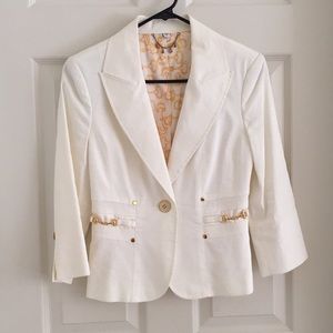 NWOT Bebe White Blazer (Size 4)